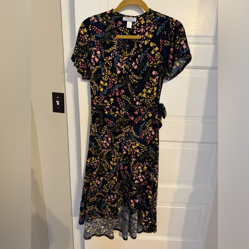 NWOT- Nursing high low floral dress